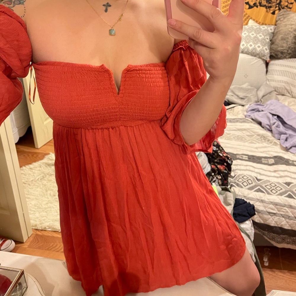 LOVE CULTURE SIZE M BURNT ORANGE DRESS